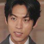 Yunsu is portrayed by Japanese actor Joo Jong Hyuk (주종혁).