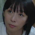 Futoshi's mother is portrayed by Japanese actress Wakana Sakai (酒井若菜).