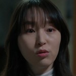 Professor Kang is portrayed by the Korean actress Ok Go Woon (옥지영).