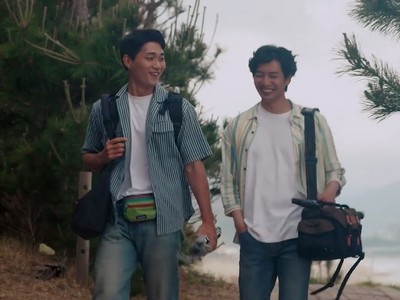 Jihun and Seunghun are film students.