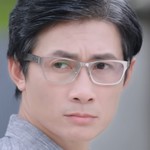Quoc's dad is portrayed by Vietnamese actor Thien Vuong (Thiên Vương).