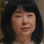 Kanade's mother is portrayed by Japanese actress Akiko Matsukuma (松熊つる松).