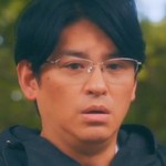 Isumi's dad is portrayed by the Japanese actor Toshiki Kashu (賀集利樹).