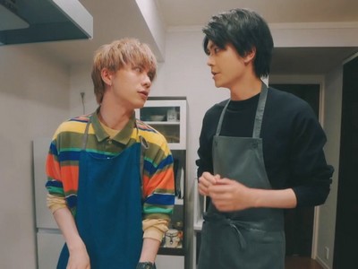 Isumi and Amasawa eat homemade meals together.