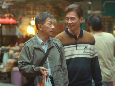 Pak and Hoi go shopping in public together.