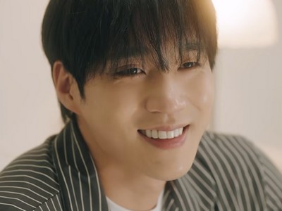 Yeonho is portrayed by Korean actor Kwak Geon Hee (곽건희).