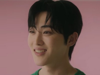 Yujun is portrayed by a Korean actor Seo Jeong Hyun (서정현).
