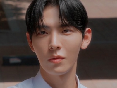 Do Hyeon is portrayed by Korean actor Seong In Ho (성인호).