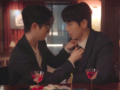 Yooha and Minwoo are a couple.