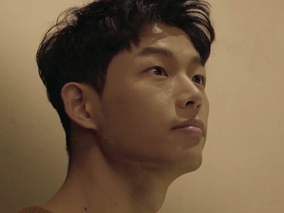 Geonwoo is portrayed by the Korean actor Kim Do Geon (김도건).
