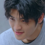 Lawrence Lo (羅章恩) is a Taiwanese actor. He is born on July 23, 2001. 