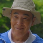 Takara's grandfather is portrayed by Japanese actor Kazuyuki Matsuzawa (松澤一之).