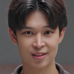 Plan Thanawat Koosuwan (แปลน ธนวัฒน์ คูสุวรรณ) is a Thai actor. He is born on May 1, 1996. 