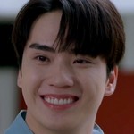 Tee Thanapon Jarujitranon (ธนพล จารุจิตรานนท์) is a Thai actor. He is born on December 5, 1994.