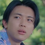 Sakaki is portrayed by Ken Hiramoto (平本健).