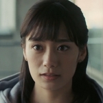 Tamaki is played by Shiori Yoshida (吉田志織).