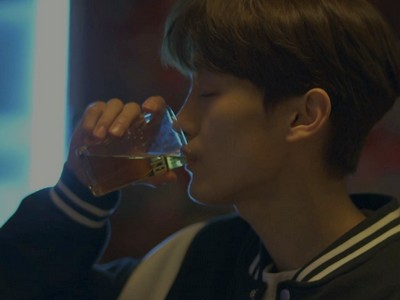 Ji Hyun drinks alcohol to signify his adulthood.