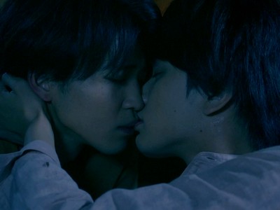 Masumi and Ritsu kiss in The End of the World With You Episode 6.