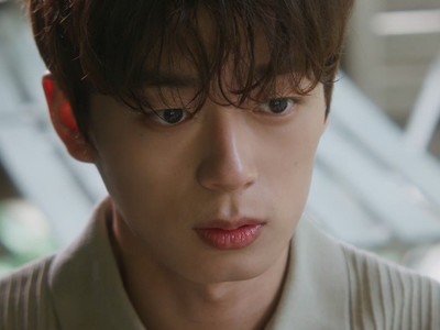 Tae Jeong is portrayed by Korean actor Kim Kyung Min (김경민).