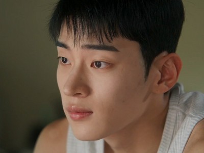 Yi Do is portrayed by Korean actor Kim Seung Beom (김승범).