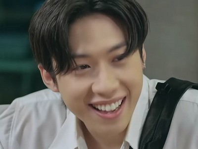 Fuji is portrayed by Thai actor Guts Sorawit Srisrankulwong (สรวิศ ศรีสราญกุลวงศ์).