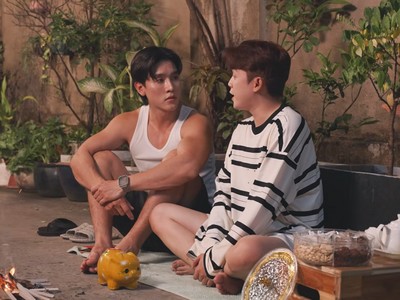 Trong and Hoang are a couple.