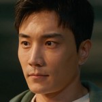 Kim is portrayed by Taiwanese actor Kim Jae Hoon (金在勳).