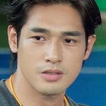 The PE teacher is portrayed by Taiwanese actor Jonas Chen (陳俊諺).