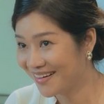 Vu's mom is portrayed by the Vietnamese actress Dang Phuong Thao.