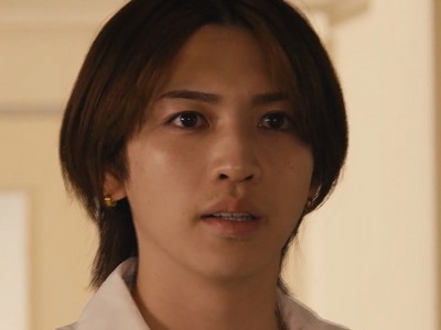 Hiro is portrayed by Japanese actor Genki Iwahashi (岩橋玄樹).