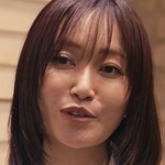 The manager is portrayed by Japanese actress Saya Emori (江守沙矢).