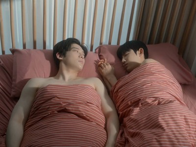 Chaeha and Taeseon sleep in the same bed.