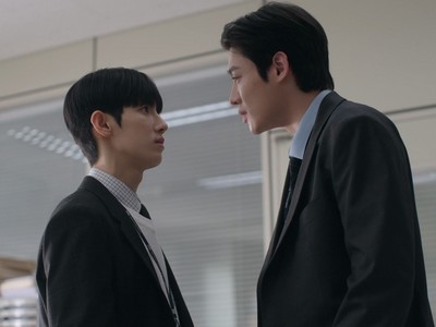 Chaeha and Taeson confront each other.