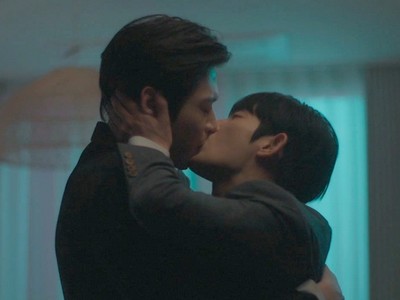 Chaeha and Taeseon kiss in Episode 4 of The Prosecutor's Proposal.