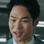 Takaaki's employee is portrayed by Kiyotake Nakamura (中村純猛)