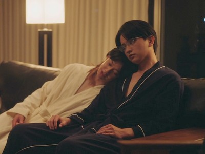 Naoya and Takaaki rest at home.