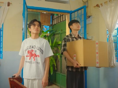 Nghiem and Hai Au move in together.