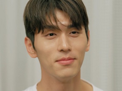 Gildal is portrayed by Korean actor Kang Chan Woo (강찬우).