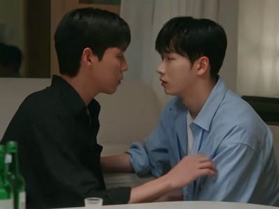 Siwoo and Seongjae have feelings for each other.