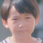 Young Minato is portrayed by Japanese actor Kosei Omi (近江晃成).