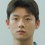 Suhyo is portrayed by Korean actor Hwang Seong Yun (황성윤).