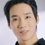 Suhyeok is portrayed by Korean actor Kwak Geon Hee (곽건희).