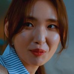 Sung Yoon is portrayed by the Korean actress Baek Song Ha (백송하).