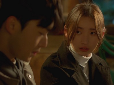 Ji Woo and Sung Yoon make amends over their past relationship.