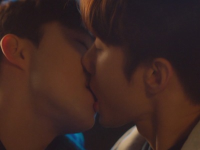 Seo Joon and Ji Woo share a passionate kiss in To My Star 2 Episode 4.
