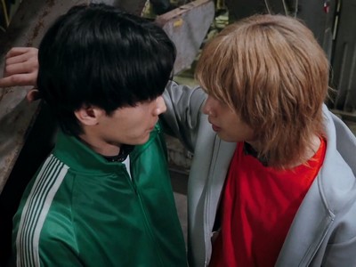 Kakutani and Sugiura share a moment together.