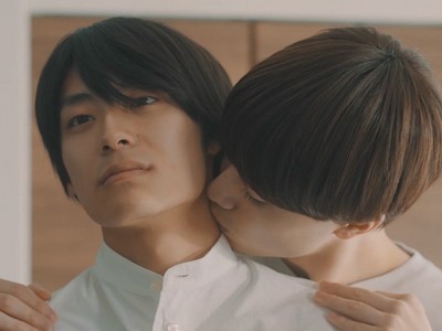 Kazuma kisses Ren's neck.