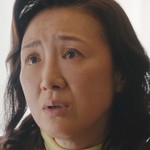 Takuzo's mother is portrayed by Japanese actress Mariko Akama (赤間麻里子).