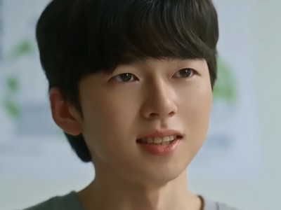 Hamin is portrayed by Korean actor Kim Joo Young (김주영).