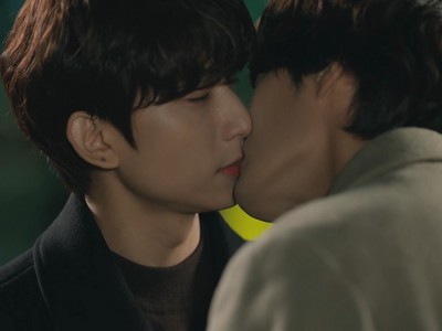 Wonyoung and Taejoon kiss in Unintentional Love Story.